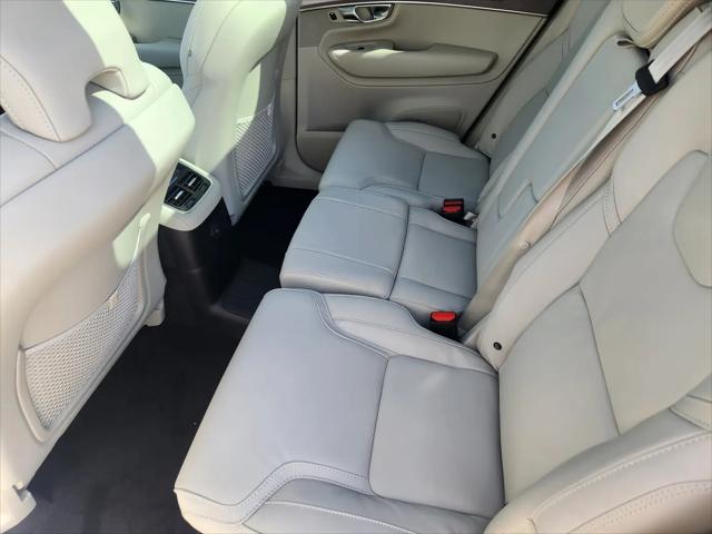2026 Volvo XC90 Plug-In Hybrid Ultra, T8 AWD, Electric/Gasoline, Bright, 7 Seats