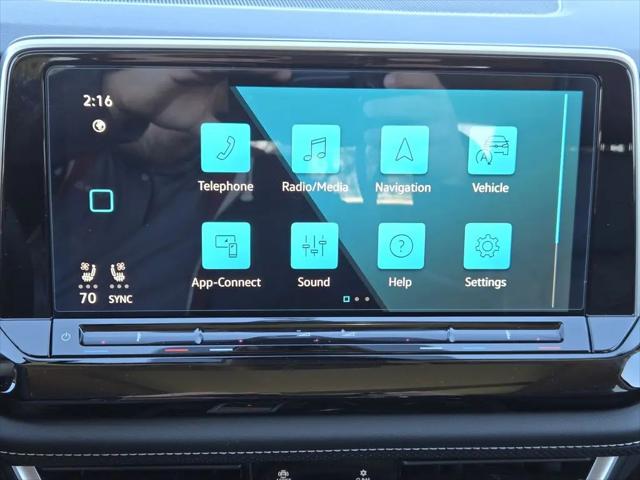 2026 Volkswagen Atlas SE with Technology