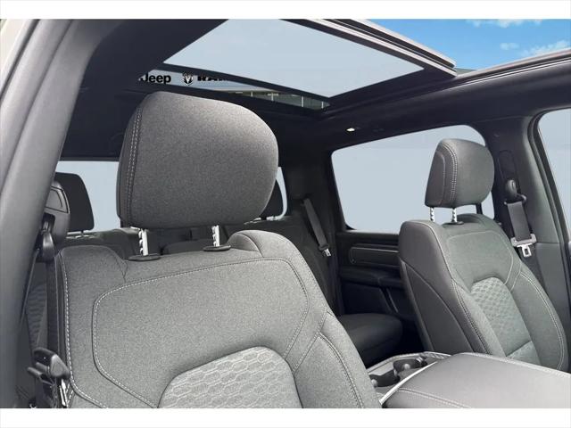 2026 Ram 1500 Big Horn Crew Cab 4x4 5'7" Box