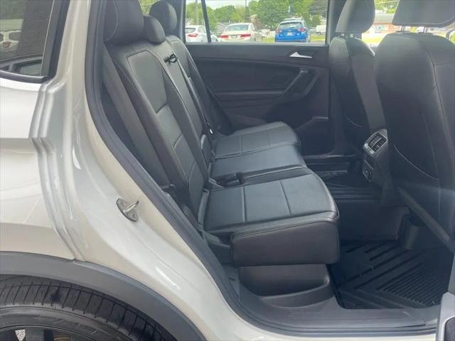 2021 Volkswagen Tiguan 2.0T SE R-Line Black