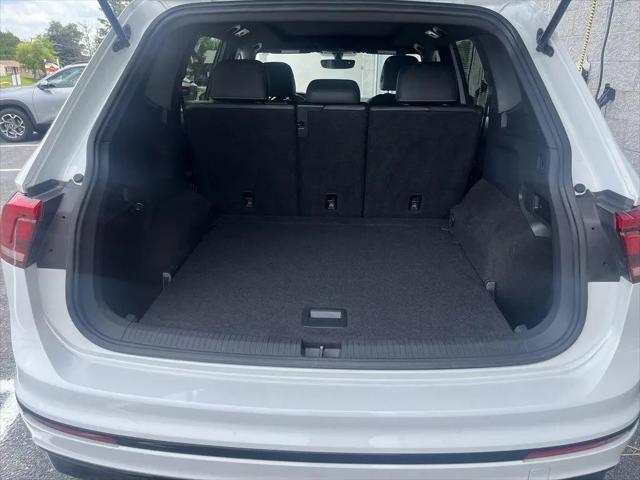 2021 Volkswagen Tiguan 2.0T SE R-Line Black