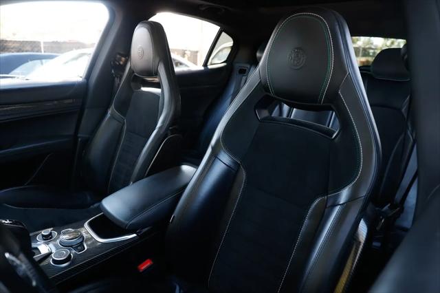 2022 Alfa Romeo Stelvio Quadrifoglio AWD
