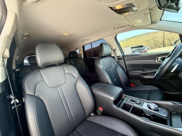 2025 Kia Sorento Hybrid EX