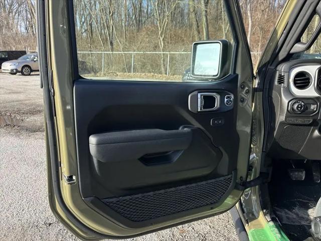 2026 Jeep Gladiator Sport