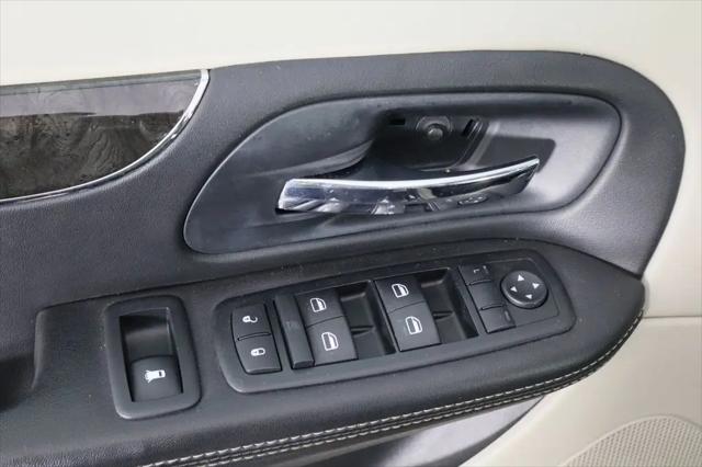 2014 Chrysler Town & Country Touring