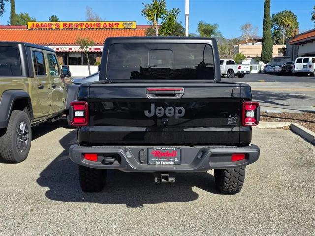 2026 Jeep Gladiator Sport