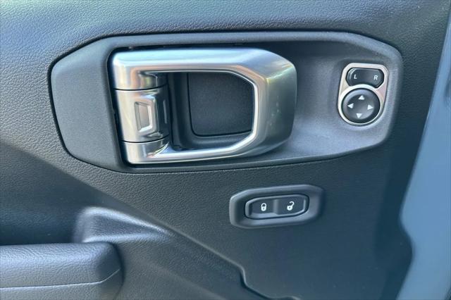 2026 Jeep Wrangler 4-Door Willys 4x4