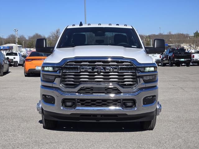 2026 RAM Ram 3500 RAM 3500 TRADESMAN CREW CAB 4X4 8 BOX