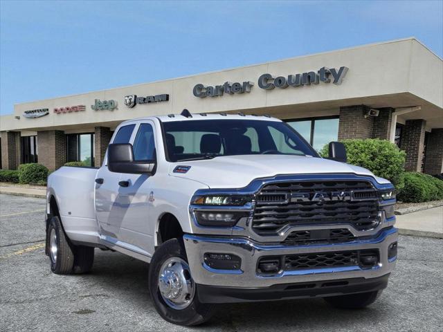 2026 RAM Ram 3500 RAM 3500 TRADESMAN CREW CAB 4X4 8 BOX