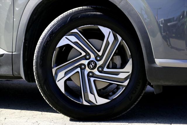 2022 Hyundai Santa Fe SE