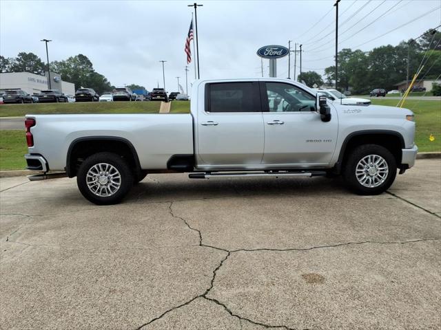 2020 Chevrolet Silverado 2500HD 4WD Crew Cab Long Bed High Country