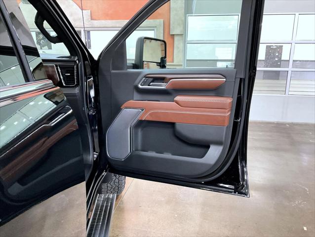 2026 GMC Sierra 2500HD Crew Cab, Standard Bed, Denali Ultimate, 4WD