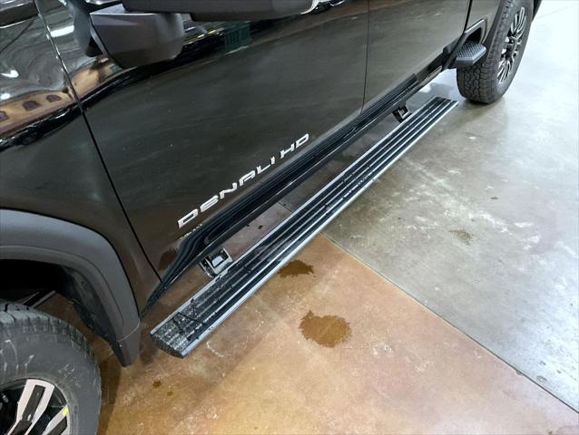 2026 GMC Sierra 2500HD Crew Cab, Standard Bed, Denali Ultimate, 4WD