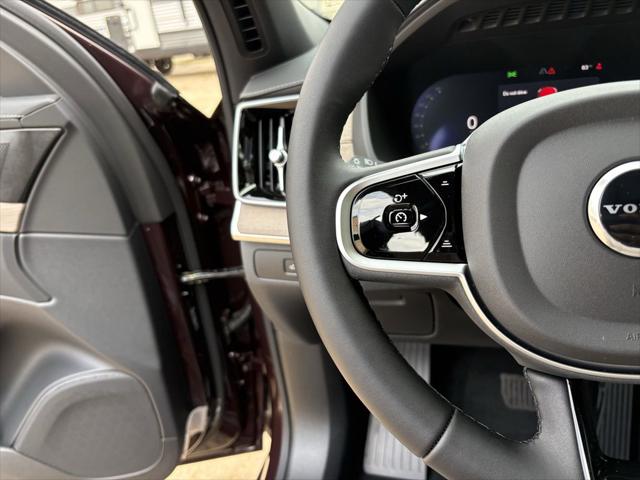 2026 Volvo XC90 Ultra Dark Theme, B6 AWD Gas (mild hybrid), Gasoline, 7 Seats