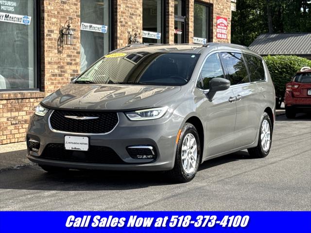2022 Chrysler Pacifica Touring L for sale in CLIFTON PARK, NY