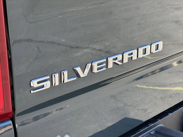 2026 Chevrolet Silverado 1500 4WD Crew Cab Standard Bed LT