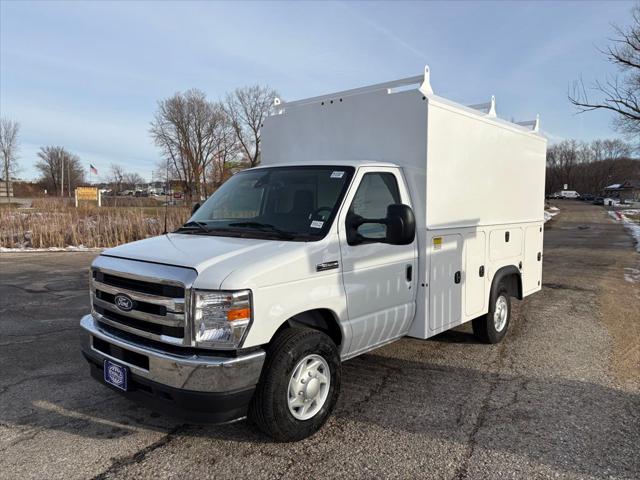 2026 Ford E-350 Cutaway Base