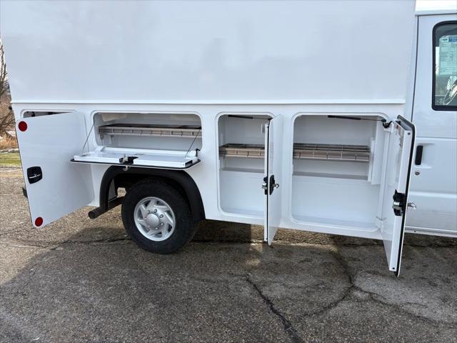 2026 Ford E-350 Cutaway Base
