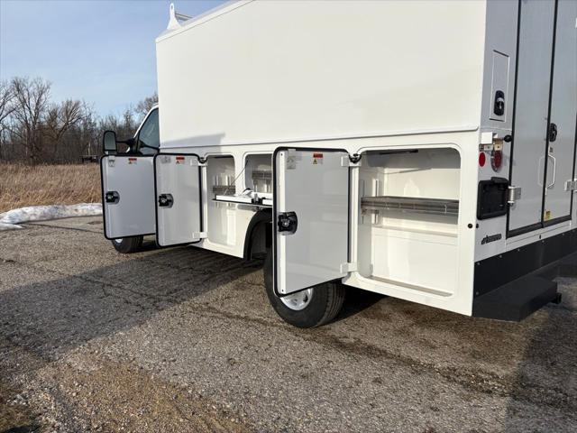 2026 Ford E-350 Cutaway Base