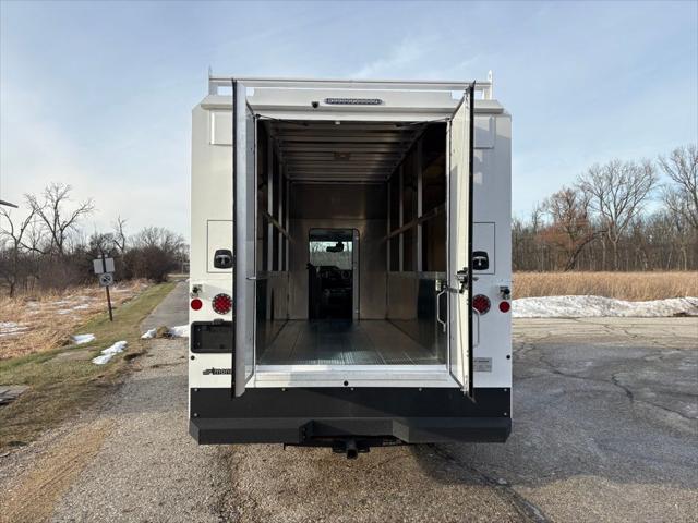 2026 Ford E-350 Cutaway Base