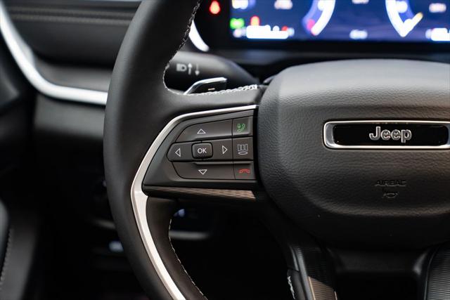 2025 Jeep Grand Cherokee Laredo 4x4