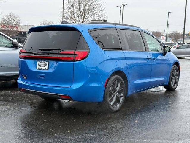 2026 Chrysler Pacifica PACIFICA SELECT