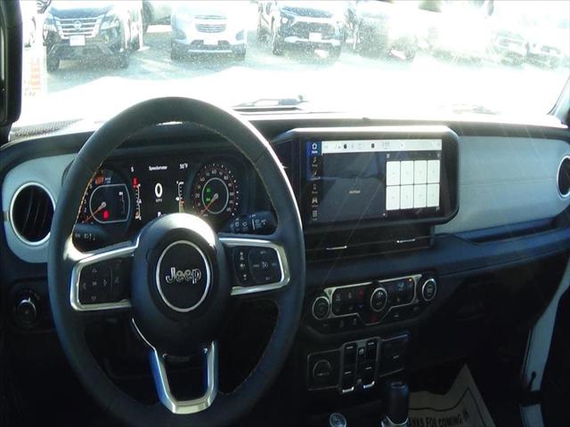 2024 Jeep Wrangler 4-Door Sahara 4x4
