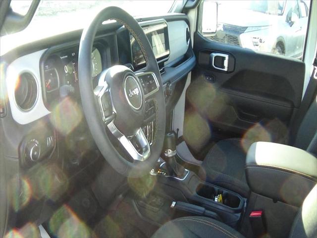 2024 Jeep Wrangler 4-Door Sahara 4x4