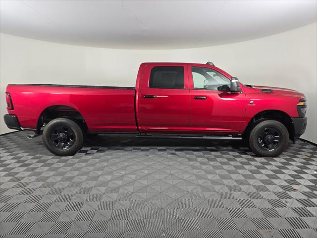2026 RAM Ram 3500 RAM 3500 TRADESMAN CREW CAB 4X4 8 BOX