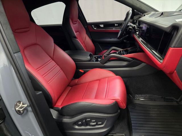 2024 Porsche Cayenne Turbo GT