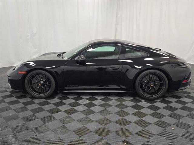 2025 Porsche 911 Carrera 4 GTS