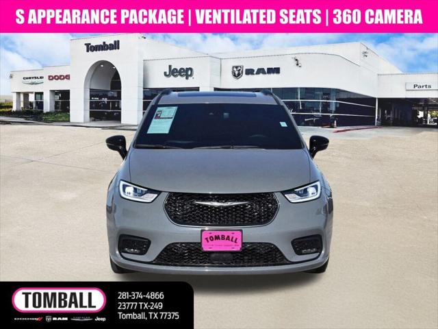 2024 Chrysler Pacifica Hybrid Premium S Appearance Pkg