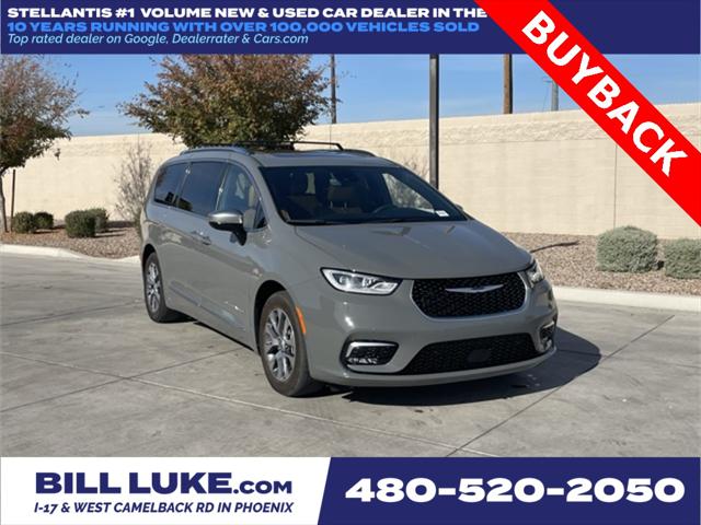 2023 Chrysler Pacifica Hybrid Pinnacle