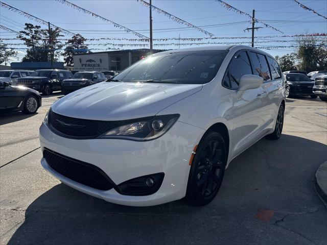 2020 Chrysler Pacifica Touring