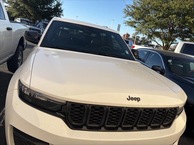 2023 Jeep Grand Cherokee Altitude 4x4