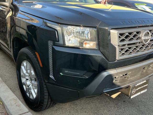 2022 Nissan Frontier Crew Cab SV 4x2