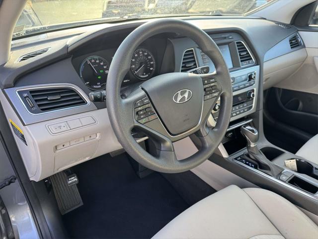 2017 Hyundai Sonata Hybrid SE