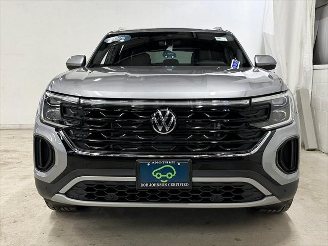2025 Volkswagen Atlas Cross Sport 2.0T SE w/Technology
