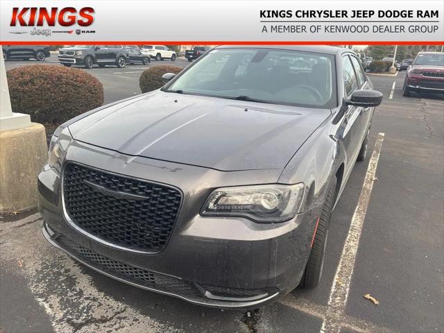 2023 Chrysler 300 Touring