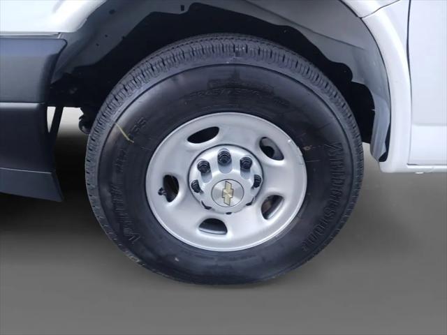 2025 Chevrolet Express Cargo Van RWD 3500 Extended Wheelbase WT