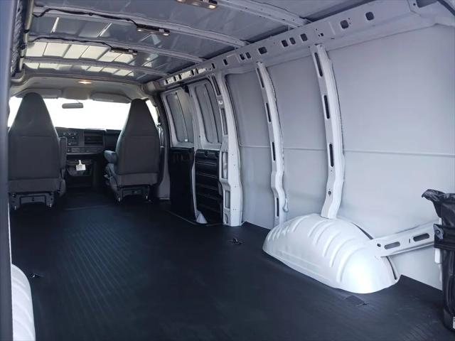 2025 Chevrolet Express Cargo Van RWD 3500 Extended Wheelbase WT