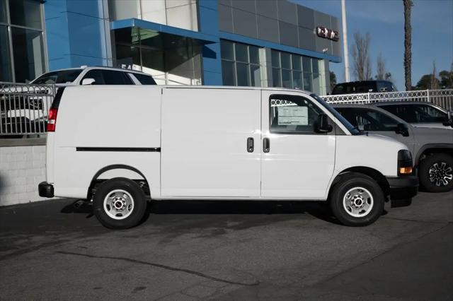 2025 GMC Savana Cargo RWD 2500 Regular Wheelbase Work Van