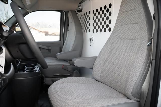 2025 GMC Savana Cargo RWD 2500 Extended Wheelbase Work Van