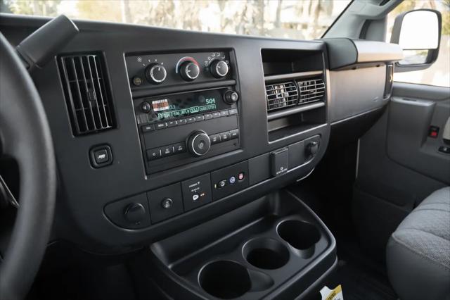 2025 GMC Savana Cargo RWD 2500 Extended Wheelbase Work Van