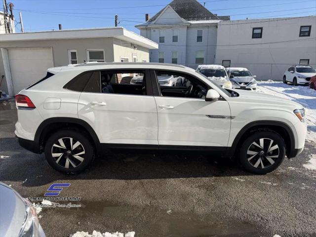 2022 Volkswagen Atlas Cross Sport 2.0T SE