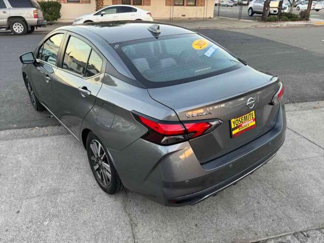 2021 Nissan Versa SV Xtronic CVT