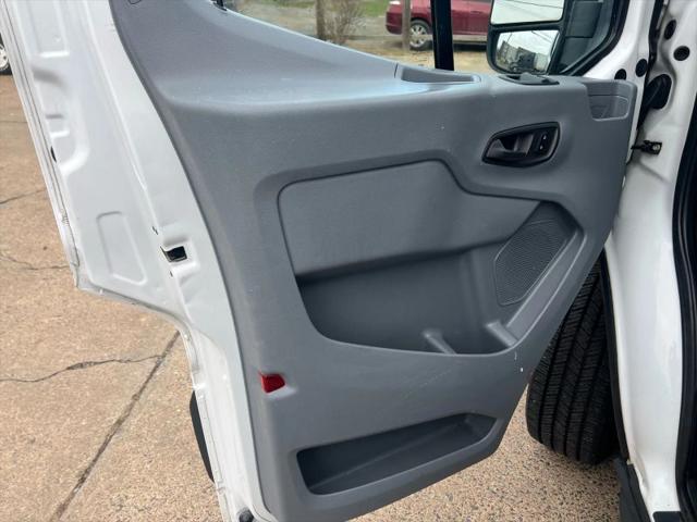 2017 Ford Transit w/60/40 Side Door w/RWB