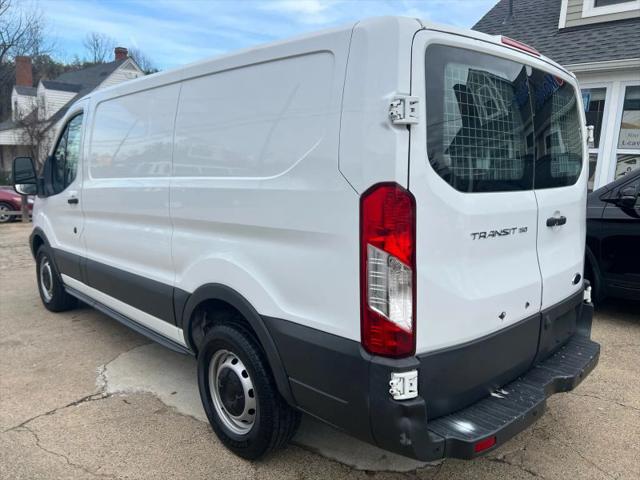 2017 Ford Transit w/60/40 Side Door w/RWB