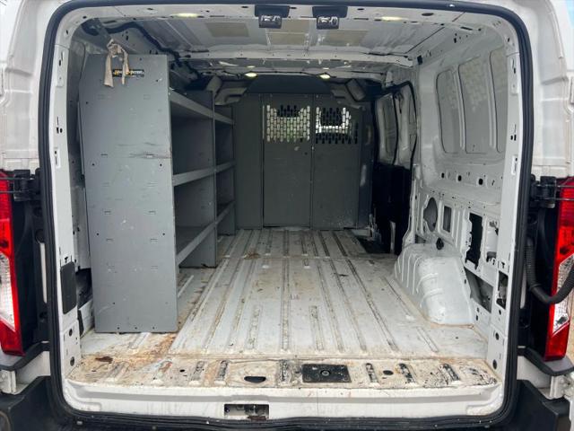 2017 Ford Transit w/60/40 Side Door w/RWB