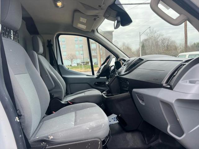 2017 Ford Transit w/60/40 Side Door w/RWB